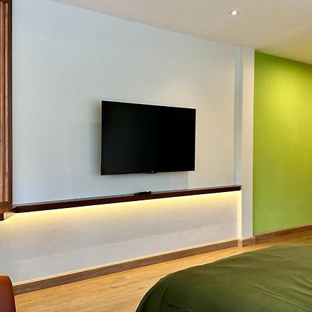 The Tangerine Guesthouse Bangkok Ngoại thất bức ảnh