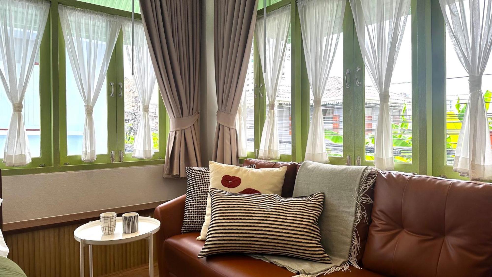 The Tangerine Guesthouse Bangkok Ngoại thất bức ảnh