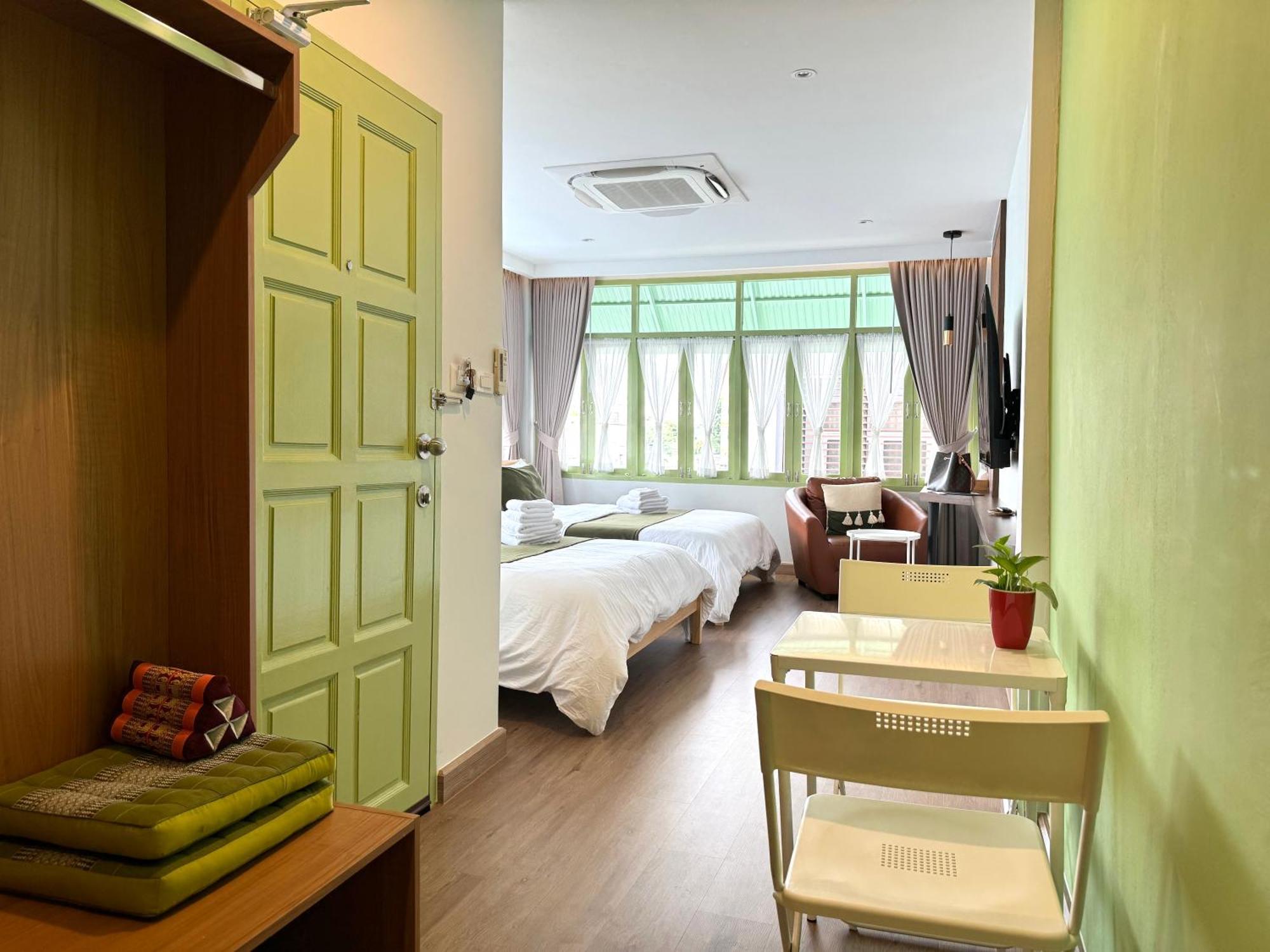 The Tangerine Guesthouse Bangkok Ngoại thất bức ảnh